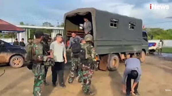 Belasan WNA asal China ditangkap setelah menyerang lima anggota TNI