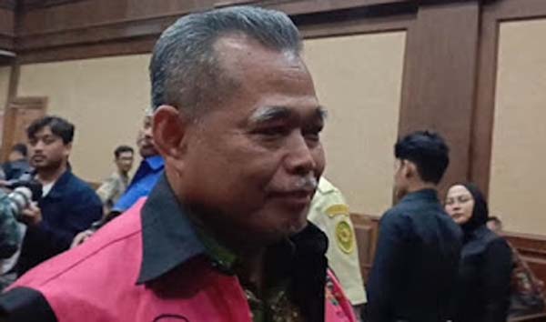 Hakim nonaktif Djuyamto.