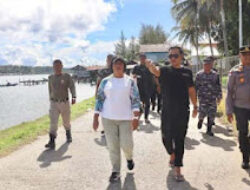 Dorong Pariwisata Bersih, Bupati Mentawai Ajak Warga Jaga Kebersihan Sikakap