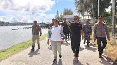 Bupati Mentawai Rinto Wardana Gaungkan Gerakan Sikakap Bersih, Sehat, dan Nyaman.