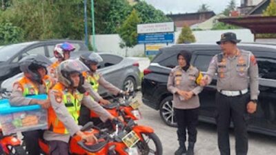 Kapolda Sumbar Beri Bantuan Sembako kepada Insan Pers