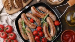 Sedang menjalankan program hamil? Pria pun perlu memperhatikan asupannya. Sebaiknya hindari makanan yang mengganggu kesuburan pria berikut ini.