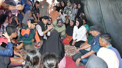 Anggota DPR RI Cindy Monica Salurkan Bantuan Bagi Korban Banjir Tanjung Mutiara.