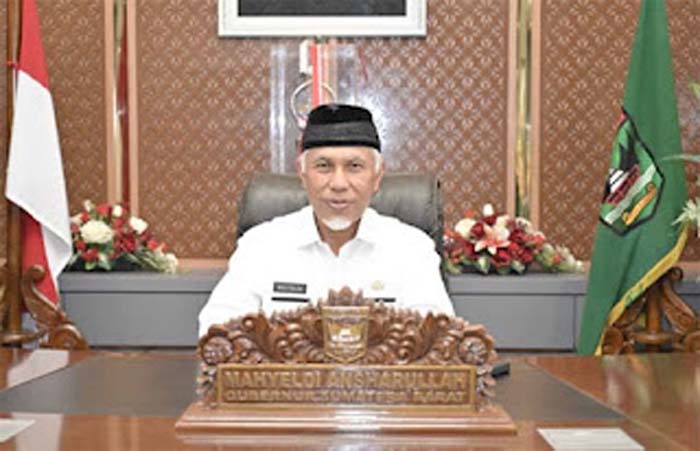 Gubernur Sumatera Barat, Mahyeldi Ansharullah.