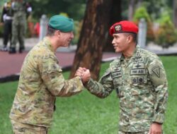Perkuat Kerja Sama Pertahanan, Kopassus Sambut Major General Garth Gould