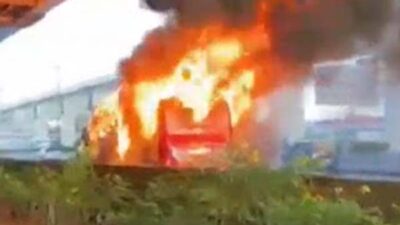 Bus rombongan peziarah asal Bandar Lampung ludes terbakar