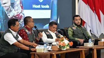 Walikota Fadly Amran memaparkan kondisi Kota Padang