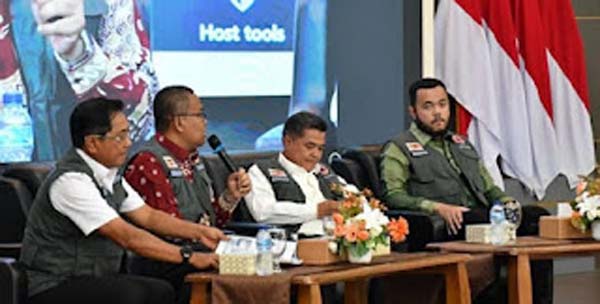 Walikota Fadly Amran memaparkan kondisi Kota Padang