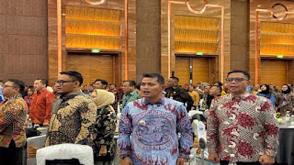 Bupati Solok mengikuti rakornas