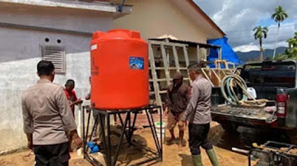 Brimob Batalyon C Bersinergi Bangun Air Bersih dan Fasilitas Warga di Batang Toru.