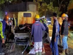 Mobil Box Tabrak Truk di Lubukkilangan, Arus Lalu Lintas Lancar