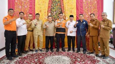 Bupati Agam, Benni Warlis, menerima kunjungan Badan Amil Zakat