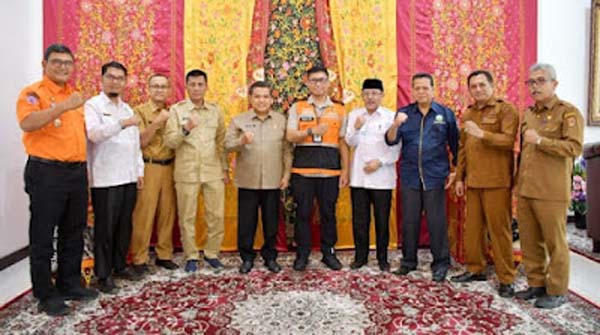 Bupati Agam, Benni Warlis, menerima kunjungan Badan Amil Zakat