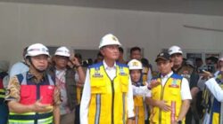 Menteri Pekerjaan Umum (PU) meninjau Flyover Sitinjau Lauik di Kota Padang