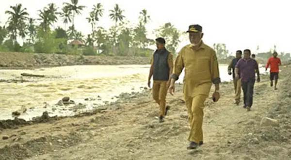 Gubernur Sumbar Tinjau Pembenahan Sungai Gunung Nago