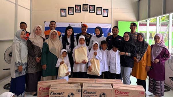 KAI Divre II Sumbar Bersama KAI Properti Sapa Sekolah Terdampak Bencana Banjir