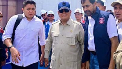 Presiden Prabowo Subianto saat mengunjungi Aceh Tamiang.