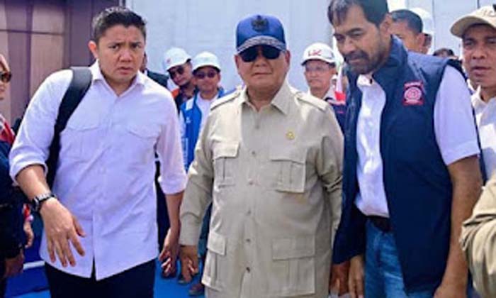 Presiden Prabowo Subianto saat mengunjungi Aceh Tamiang.