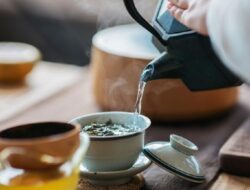 Bukan Sekadar Minuman Hangat, Ini Teh yang Dikaitkan dengan Tidur Lebih Nyenyak