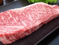 Wagyu vs Daging Biasa, Apa yang Membuatnya Berkelas Premium?