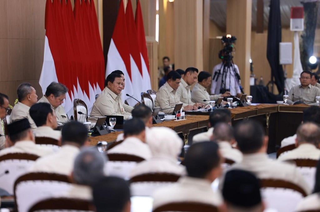 Presiden Prabowo Subianto saat memberikan sambutan dalam taklimat bersama menteri dan wakil menteri di Hambalang, Bogor, Jawa Barat, Selasa (6/1/2026).