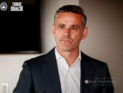 Rekam Jejak Mentereng, John Herdman Tetap Hadapi Tantangan Berat di Indonesia