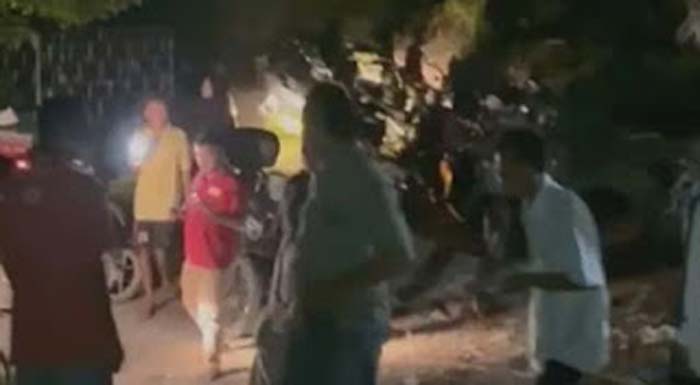 Dua Pria Bertopeng Teror Warga di Agam.