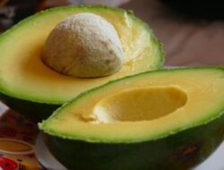 Rahasia Kulit Sehat di Usia 40-an, Nutrisi dari Dalam Tubuh