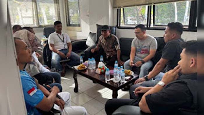 KONI Kota Sawahlunto yang tergabung dalam Tim 10 menggelar rapat terbatas.
