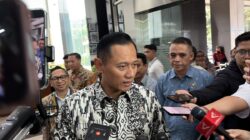 Menko Agus Harimurti Yudhoyono (AHY), melakukan kunjungan ke kantor Menteri Keuangan Purbaya Yudhi Sadewa.