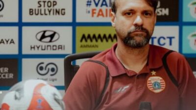 Pelatih Persija Jakarta, Mauricio Souza.