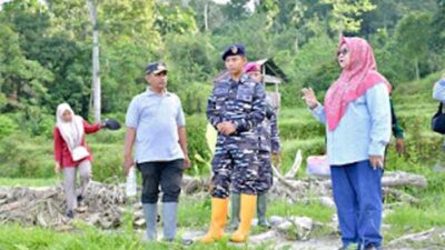 Ketua TP.PKK Agam Survei sumber air bersih.