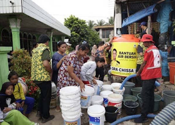 Iqra Chissa Sebar Bantuan Toren dan Air Bersih