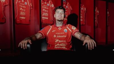 Shayne Pattynama resmi gabung Persija Jakarta.