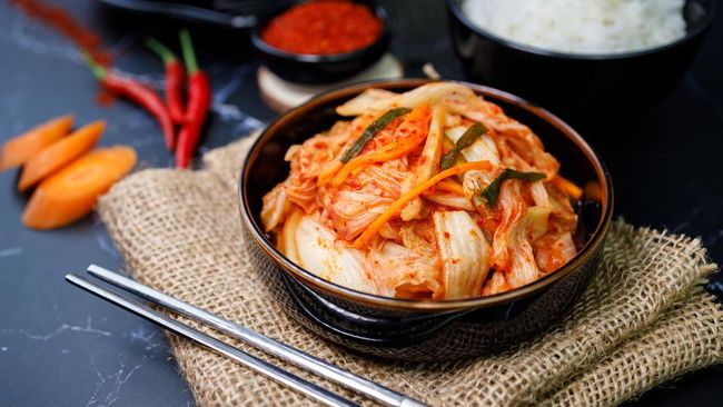 Perut begah dan penuh gas? Sebaiknya konsumsi makanan yang bisa menghilangkan perut kembung sebagai berikut.