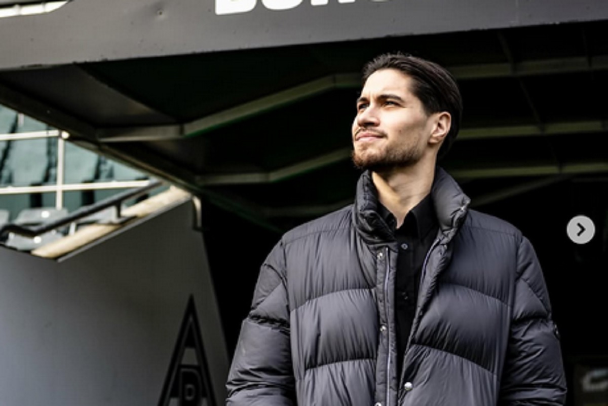 Kevin Diks absen saat Borussia Monchengladbach kalah 0-3 dari VfB Stuttgart.