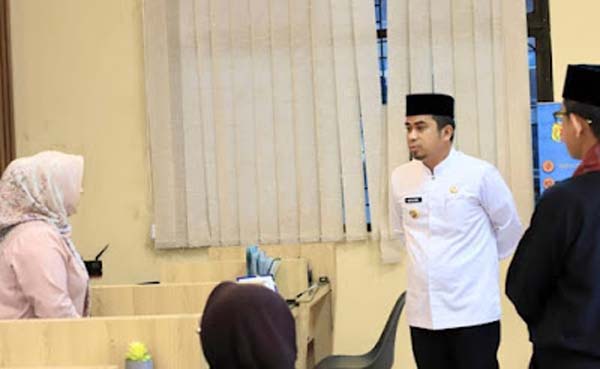 Wali Kota Solok, Ramadhani Kirana Putra, melakukan sidak