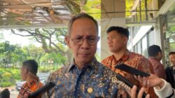 Ketua Dewan Komisioner OJK, Mahendra Siregar mengatakan bahwa pihaknya akan mulai berkantor di BEI pada Jumat (29/1/2026) besok.