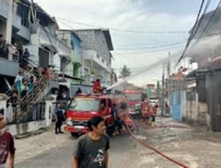Kebakaran di Padang Barat, Satu Gudang Ikan Rusak Parah