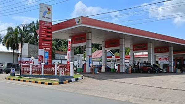 Salah satu SPBU di Pasaman Barat yang sudah terlihat normal pascapenertiban tambang ilegal.