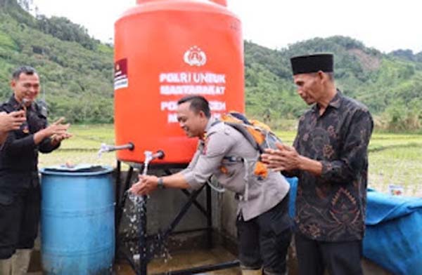 Sumur bor jadi sumber kehidupan warga terdampak bencana di Aceh Tengah.