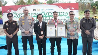 Polres Bengkayang Pecahkan Dua Rekor MURI dalam Panen Raya Jagung Serentak Kuartal IV 2025