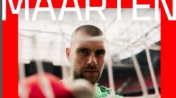 Maarten Paes jadi kebanggaan Indonesia setelah resmi gabung Ajax Amsterdam.