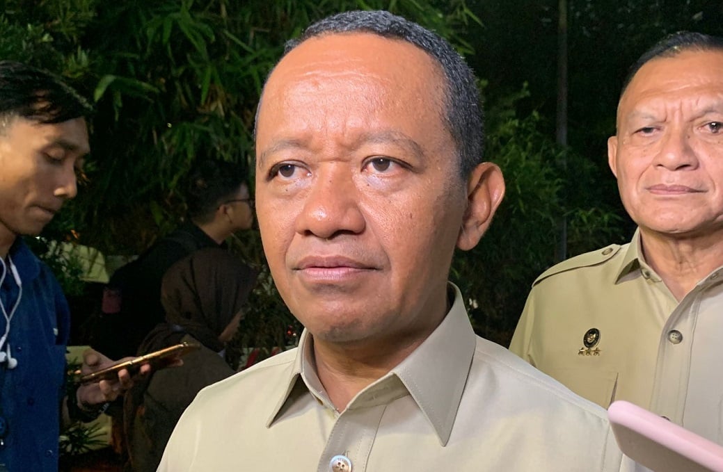 Menteri ESDM Bahlil Lahadalia membuka tender 100 blok migas baru dan memprioritaskan pengusaha daerah untuk menggarap.