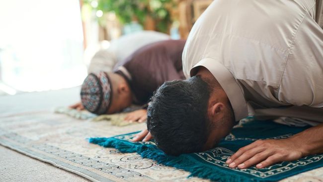 Tak semua orang menerapkan jumlah rakaat yang sama saat shalat Tarawih.