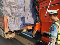 Kernet Truk Cabai Tewas Akibat Kecelakaan di Tol