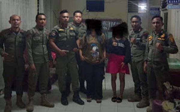 Tempat hiburan ditertibkan dan dua pemandu karaoke diamankan di Pesisir Selatan.