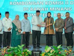 Sumbar Terdampak 16 Daerah, Mahyeldi Ansharullah Minta Negara Hadir Lewat Pencairan TKD