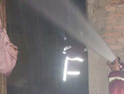 Kebakaran di Korong Gadang, Dua Bangunan Sekitar Nyaris Terdampak