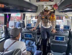 Petugas Ingatkan Pengemudi Cek Kendaraan Sebelum Beroperasi